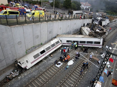 На юге Италии столкнулись два поезда