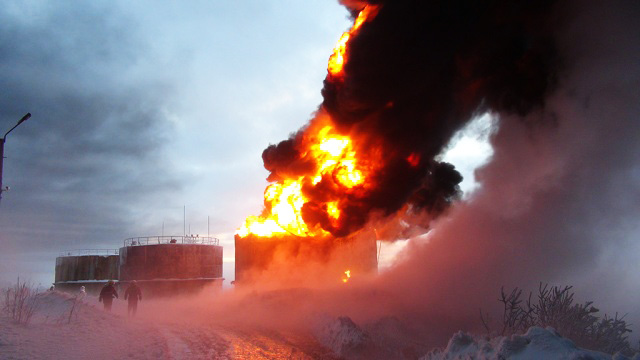 В Иране на нефтеперерабатывающем заводе вспыхнул пожар, пострадали около 100 человек