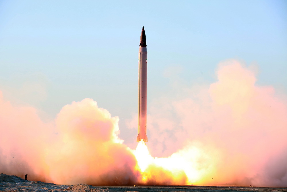 İran yeni ballistik raketin sınağını keçirib