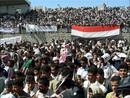 عکس: تظاهرکنندگان یمنی وارد سفارت آمریکا در صنعا شدند / ایران