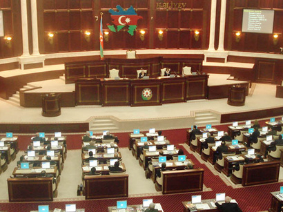 عکس: در پارلمان آذربایجان در مورد امضای "نقشه راه" میان آذربایجان و ترکیه پیشنهادهایی مطرح گشت / سیاست
