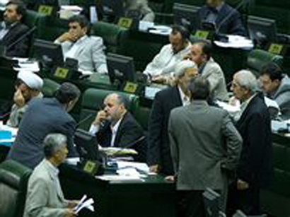 عکس: مجلس شورای اسلامی ایران برای استیضاح وزیر نیرو آماده میشود / ایران