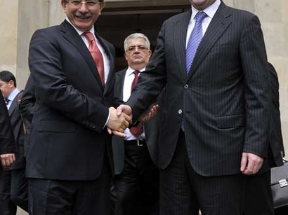 عکس: وزرای خارجه آذربایجان و ترکیه در مورد افتتاح نمایندگی دیپلوماتیک مشترک این دو کشور در آفریقا مذاکراتی انجام دادند / ترکیه