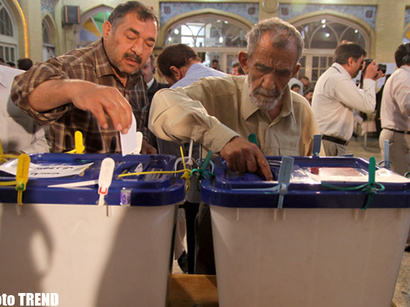عکس: مرحله دوم انتخابات مجلس نهم ایران آغاز شد
 / سیاست
