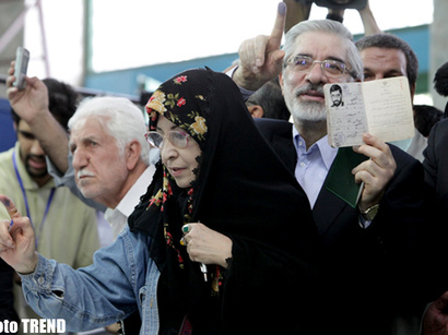 عکس:  میرحسین موسوی بار دیگر به بیمارستان قلب اعزام شد / ایران