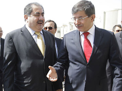 عکس: داوود اوغلو وزیر خارجه ترکیه: این کشور و عراق  محور مهم در منطقه ایجاد میکنند / عراق