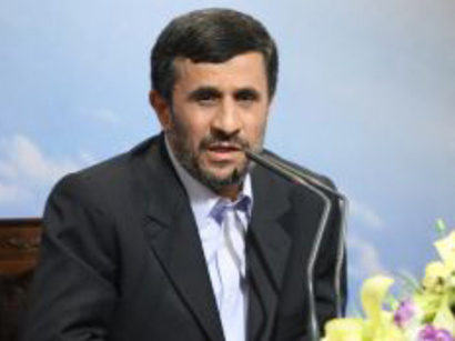 عکس: احمدی نژاد: آمريکا و برخي کشورهاي غربي بمنظور جنگ جدید ايستگاه هاي جديد فضايي تاسيس میکنند / ایران