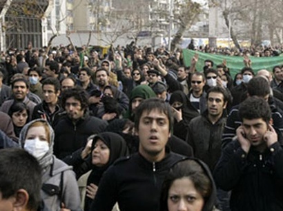 عکس: حواشی راهپیمایی 22 بهمن: تجربه متفاوت احمدی نژاد / سخنرانی ناتمام لاریجانی/ اعتراض به هاشمی / ایران