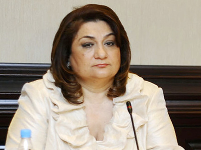 عکس: رئیس کمیته دولتی آذربایجان: پیروزی 19 زن در انتخابات پارلمانی آذربایجان نتیجه خوبی است / سیاست
