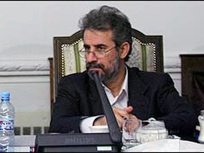 عکس: معاون وزیر خارجه ایران: ایران دارای تجارب بزرگی در نگهداری ماهیان خاویار است / سیاست
