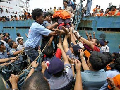عکس:  کشتی حامل ۲۵۰ پناهجوی ایرانی و افغانی غرق شد / افغانستان
