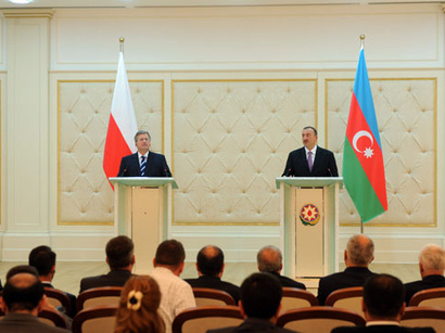 عکس: کنفرانس مطبوعاتی مشترک رؤسای جمهور آذربایجان و لهستان برگزار شد / سیاست