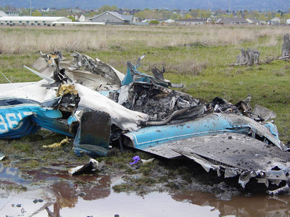عکس: سقوط هواپیمای قزاقستان 20 کشته بر جای گذاشت / قزاقستان