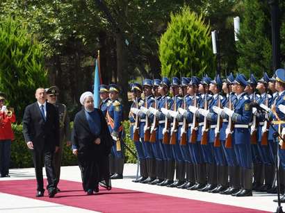 عکس: استقبال رسمی از روحانی در باکو؛ دیدار دوجانبه / ایران