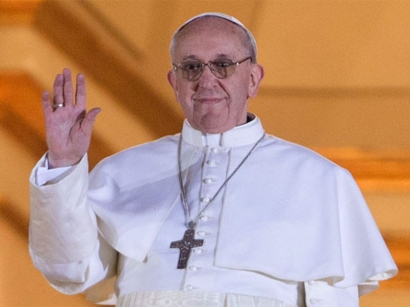 Папа Римский молится о жертвах теракта в Барселоне