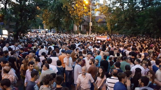 Ermənistandan İrana və Gürcüstana gedən yollar bağlandı