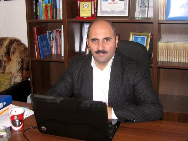 Борцы «за демократию» в Азербайджане под личиной 