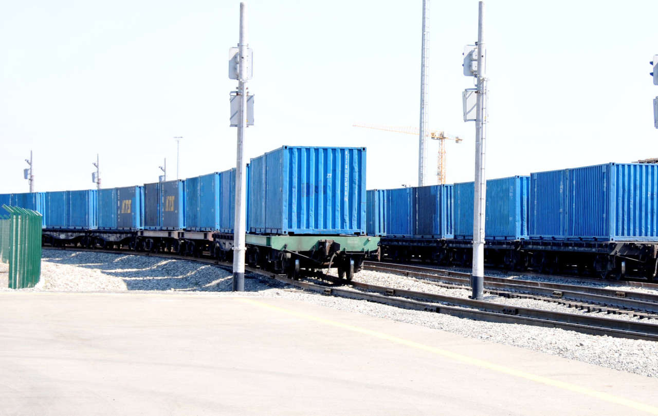 Туркменистан обсуждает программу ООН по контролю за контейнерными перевозками