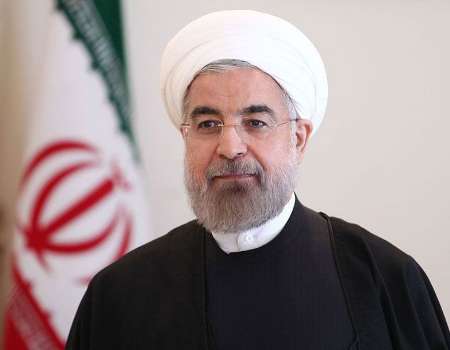 Ruhani: ABŞ müzakirələr aparmalı olduğu şəxsə sanksiya tətbiq edib