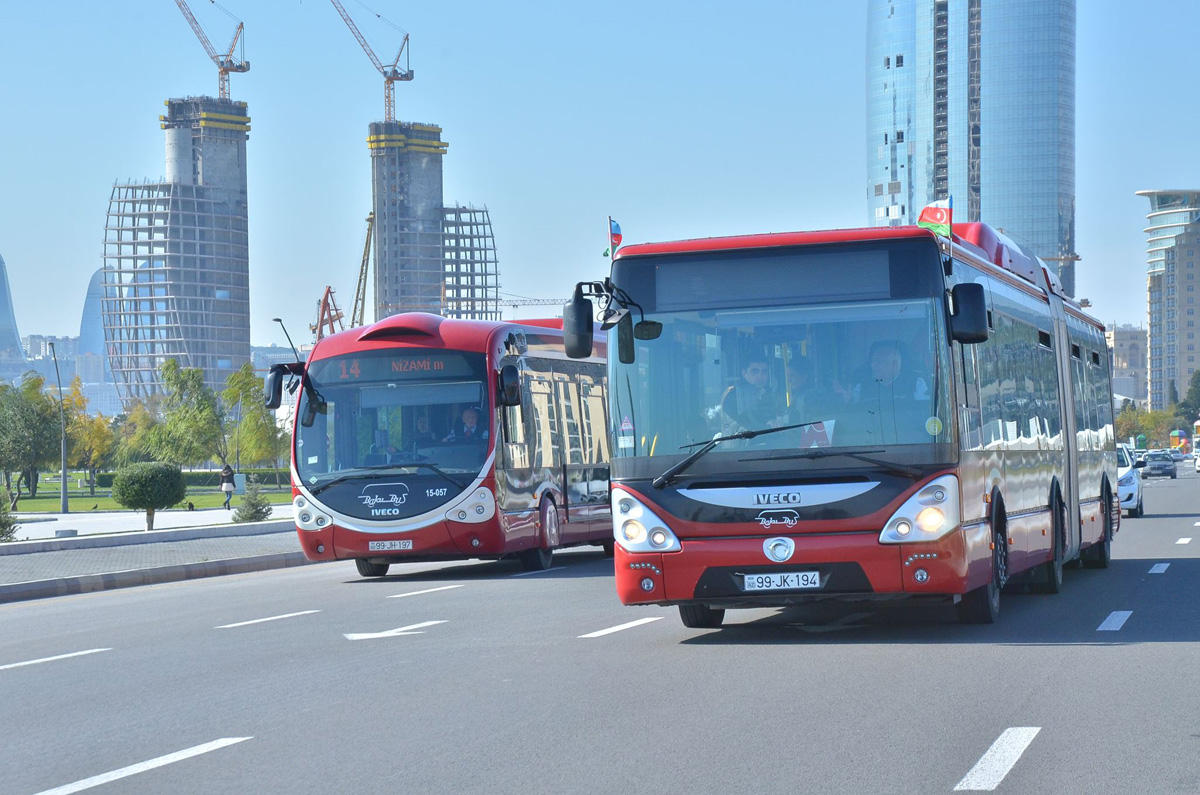 В Баку автобусы перешли на обычный режим работы