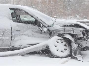 В Мичигане из-за снегопада столкнулись около 60 автомобилей