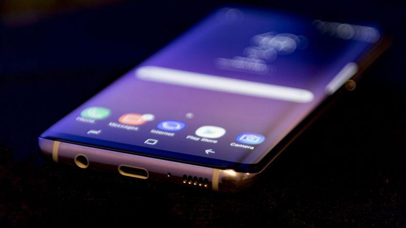 Samsung представила новый смартфон Galaxy A80