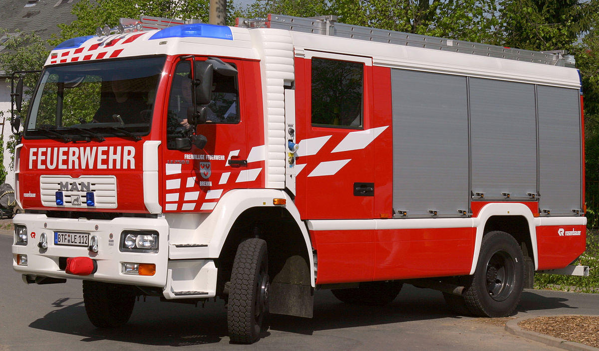 В Германии при пожаре на заводе BMW пострадали трое рабочих